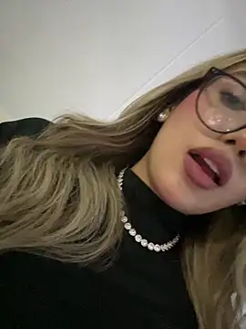 saliha pinky  online show from 12-21-25, 01:41