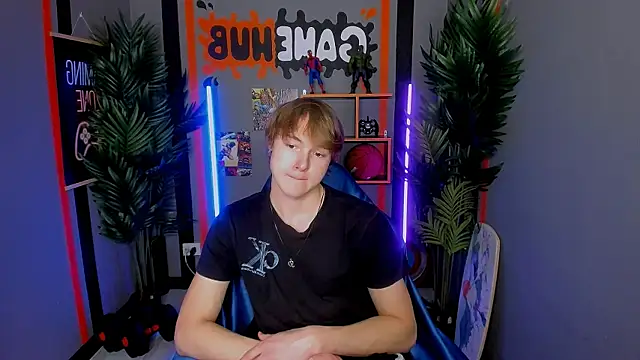 DonaldWoon online show from 12-02-25, 03:58