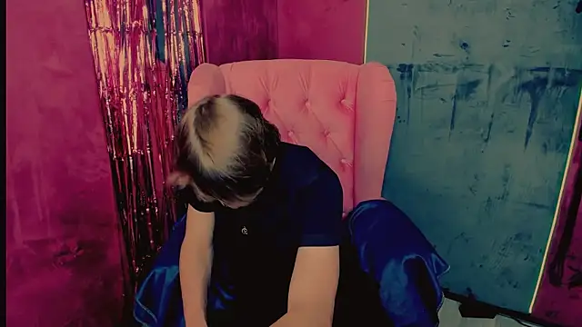 DonaldWoon online show from 12-17-25, 06:57