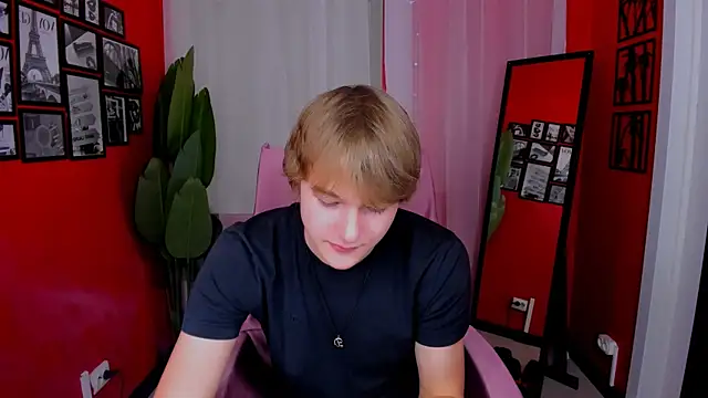 DonaldWoon online show from 12-04-25, 03:55