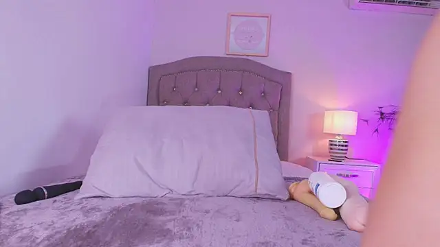 lanna w online show from 02-03-26, 07:52