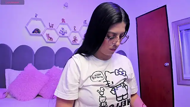 lunagomez24 online show from 01-15-26, 01:53