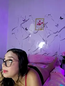 Snapshot of aymy2026 chatting on 11-22-25, 06:18 aymy2026 online show from 11-22-25, 06:18