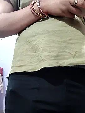 yamunna647 online show from 12-23-25, 03:28