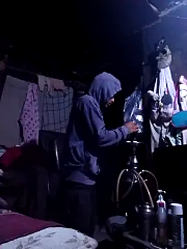 Eezxxx online show from 12-19-25, 10:34