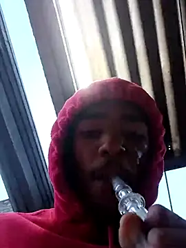 Eezxxx online show from 12-21-25, 05:14