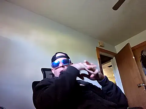 Snapshot of JockNThirsty chatting on 03-18-26, 02:19 JockNThirsty online show from 03-18-26, 02:19