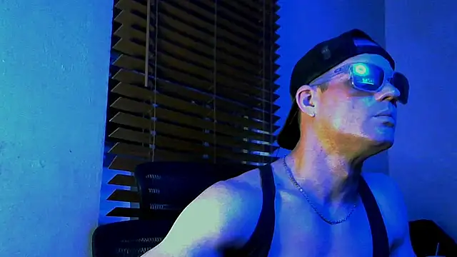 Snapshot of JockNThirsty chatting on 03-08-26, 02:48 JockNThirsty online show from 03-08-26, 02:48