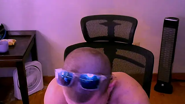 Snapshot of JockNThirsty chatting on 03-15-26, 07:32 JockNThirsty online show from 03-15-26, 07:32