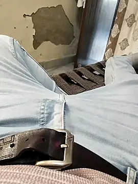 Roy   121 online show from 04-17-26, 05:43