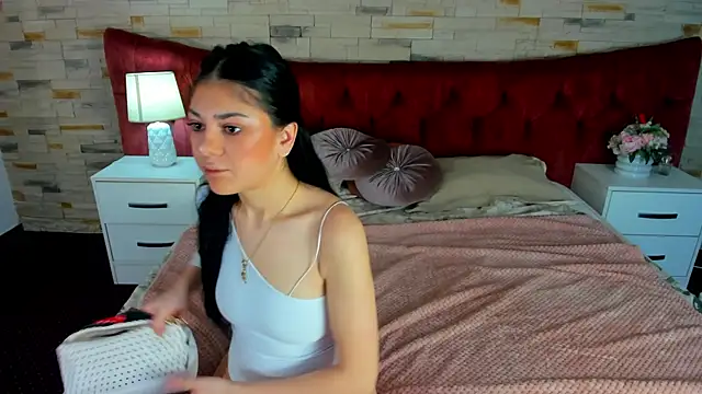 SerennaNoir online show from 12-02-25, 06:15