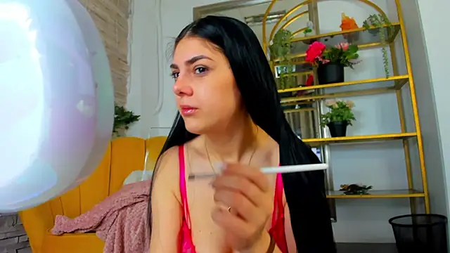 SerennaNoir online show from 01-06-26, 05:44