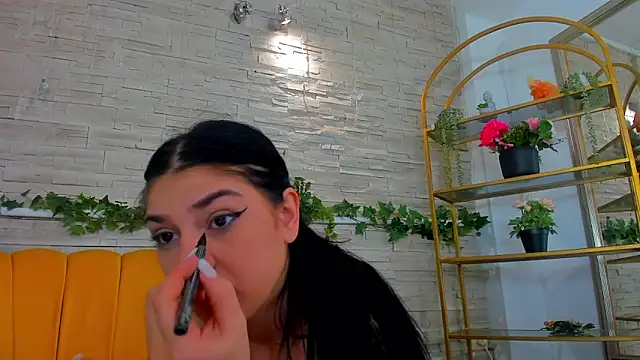 SerennaNoir online show from 12-22-25, 05:40