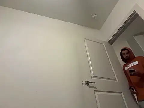 Snapshot of sethhtx713 chatting on 12-05-25, 04:55 sethhtx713 online show from 12-05-25, 04:55