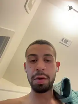 Snapshot of sethhtx713 chatting on 12-19-25, 10:12 sethhtx713 online show from 12-19-25, 10:12