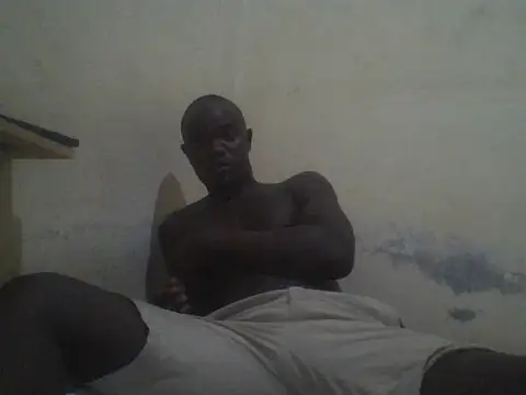 UsTwo  online show from 11-20-25, 03:12