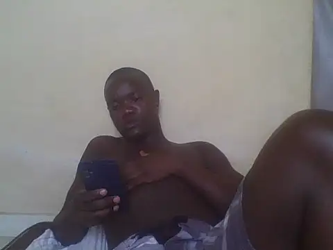 UsTwo  online show from 11-25-25, 08:36