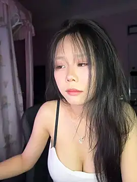 Snapshot of Kiee-lee chatting on 06-10-26, 04:19 Kiee-lee online show from 06-10-26, 04:19
