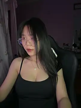 Kiee-lee online show from 04-30-26, 08:57