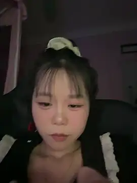 Kiee-lee online show from 04-15-26, 07:58