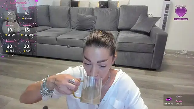 Snapshot of rossana_doll chatting on 07-15-26, 10:55 rossana doll online show from 07-15-26, 10:55