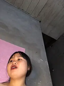 Snapshot of dovia-ba chatting on 12-19-25, 01:53 dovia-ba online show from 12-19-25, 01:53