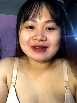 Snapshot of dovia-ba chatting on 12-22-25, 01:17 dovia-ba online show from 12-22-25, 01:17