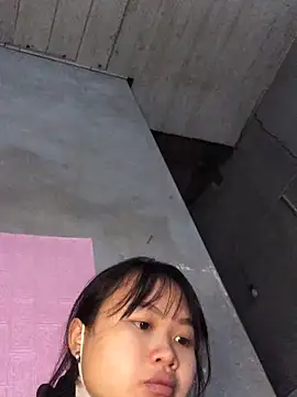 Snapshot of dovia-ba chatting on 12-15-25, 01:00 dovia-ba online show from 12-15-25, 01:00