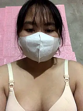 Snapshot of dovia-ba chatting on 12-18-25, 01:44 dovia-ba online show from 12-18-25, 01:44