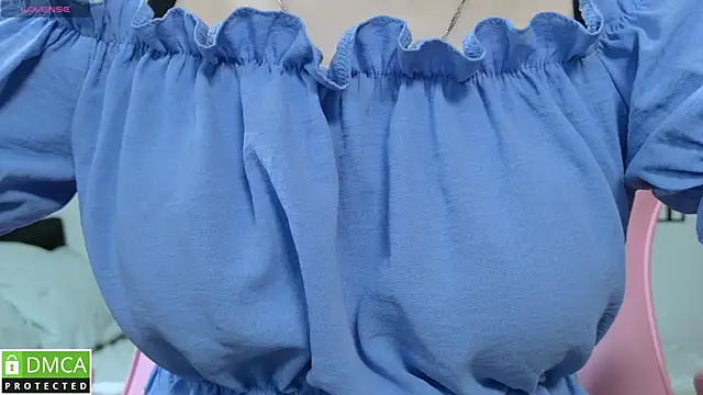 Megan Lora online show from 12-19-25, 08:06