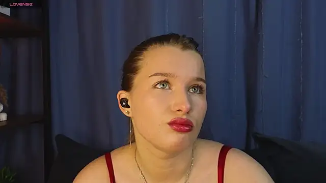 Snapshot of ImiMonroe chatting on 05-11-26, 04:36 ImiMonroe online show from 05-11-26, 04:36