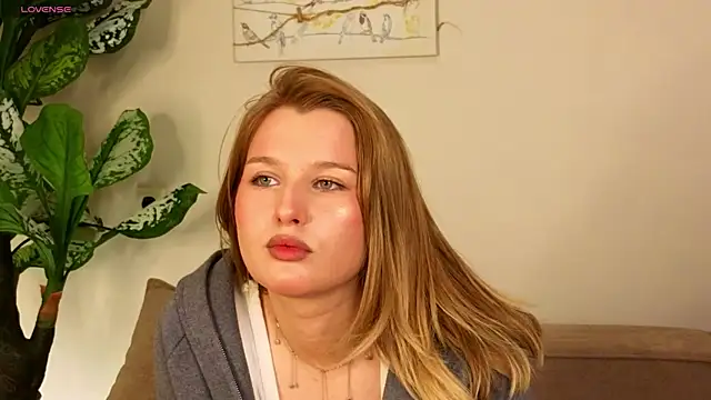 ImiMonroe online show from 04-18-26, 05:54