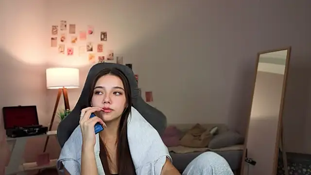 Vexorine online show from 12-15-25, 06:58