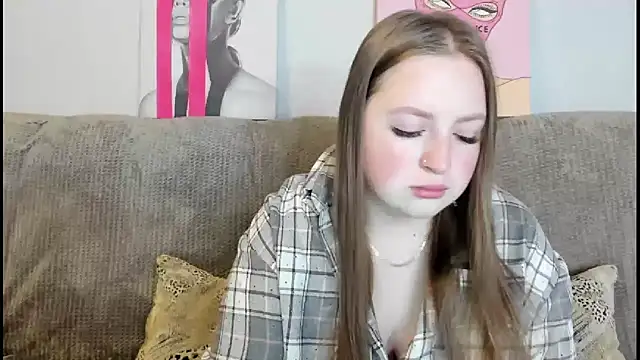 GirlPlayer online show from 11-24-25, 01:27