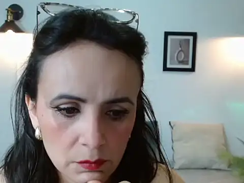 Juliana  lx online show from 01-13-26, 01:15