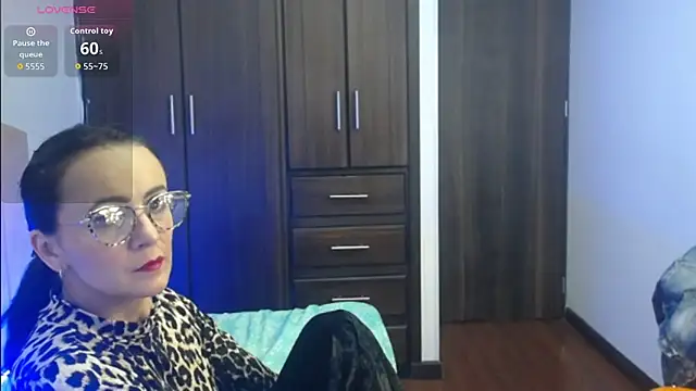 Juliana  lx online show from 11-26-25, 01:22