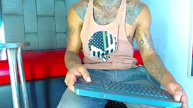 Hot Latino x online show from 03-18-26, 07:15