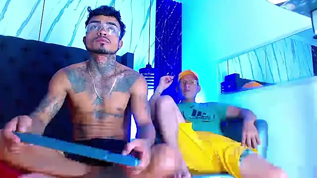 Hot Latino x online show from 12-15-25, 07:20