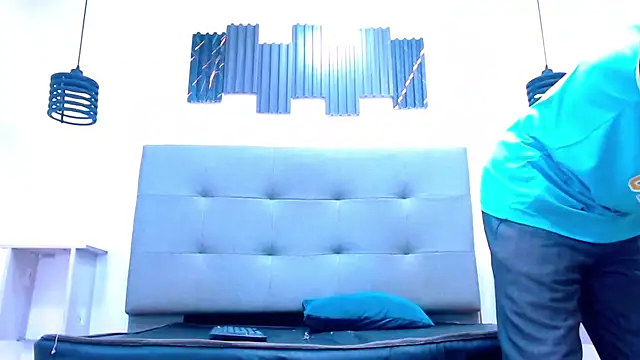 Hot Latino x online show from 01-08-26, 12:22