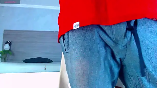 Hot Latino x online show from 02-05-26, 12:45