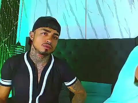 Hot Latino x online show from 11-24-25, 01:00