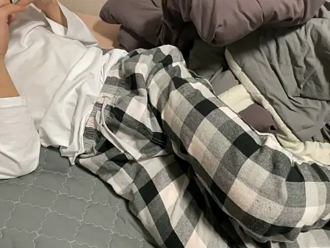   kim online show from 12-03-25, 01:21