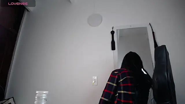 LunaAponte online show from 02-06-26, 03:24