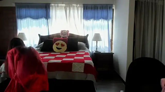 Charlotte-Willson online show from 01-17-26, 04:32