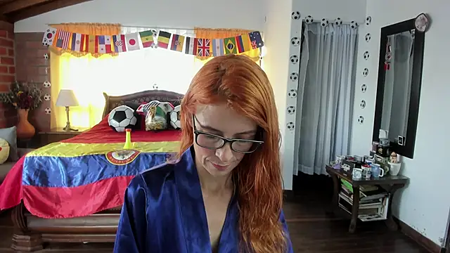 Snapshot of Charlotte-Willson chatting on 06-16-26, 04:07 Charlotte-Willson online show from 06-16-26, 04:07