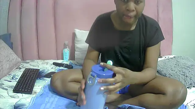 Cherrydollx online show from 02-26-26, 07:36