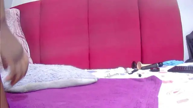 Cherrydollx online show from 01-15-26, 07:56