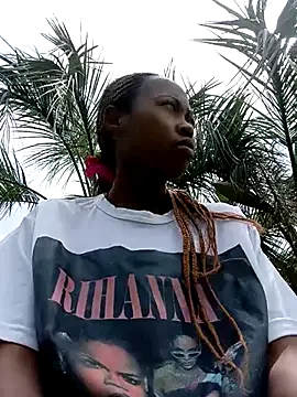 Sweethoneypot25 online show from 12-16-25, 07:56