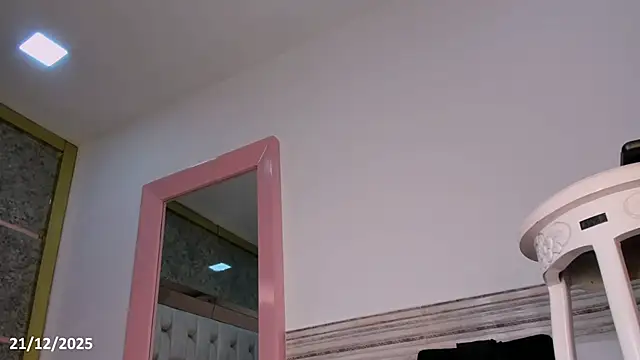 Melanie St4r online show from 12-21-25, 10:32