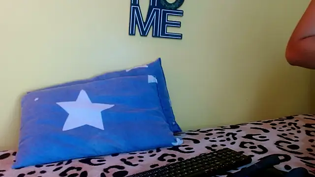 angel18evil online show from 01-08-26, 12:38